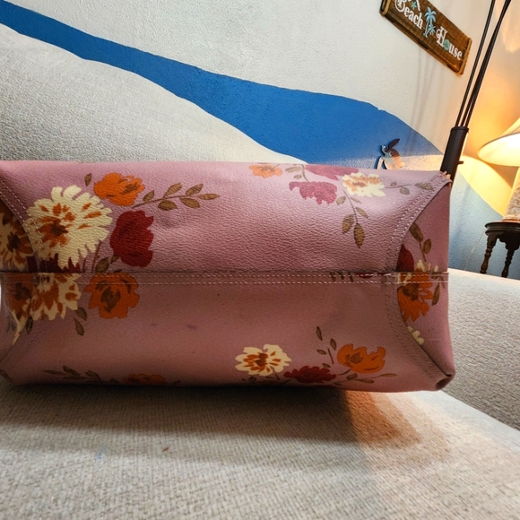 Coach Daisy Floral Print City Signature and Floral Tote Bag Purse - Picture 4 of 15